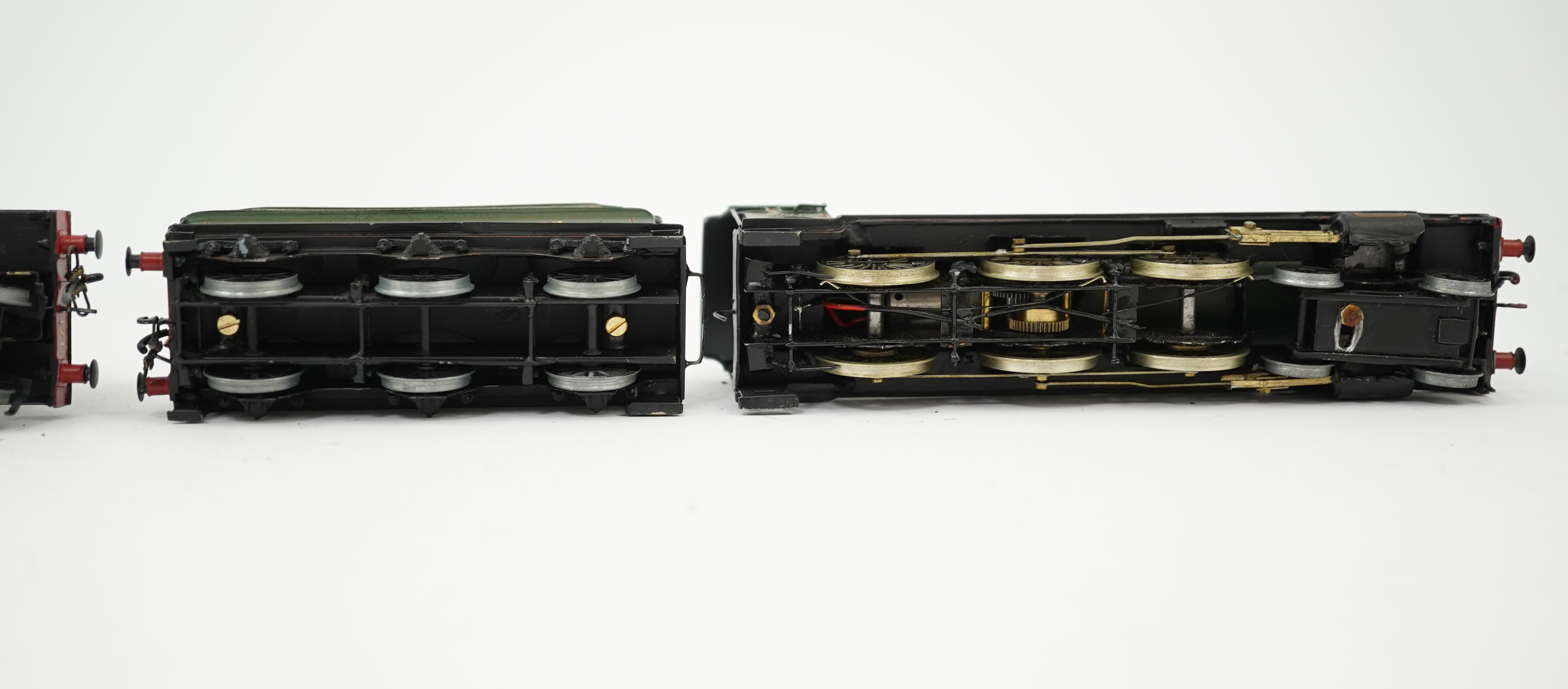Two 00 gauge brass and white metal kit built GWR tender locomotives; a 2900 class 4-4-2, 171, together with a Grange class 4-6-0, Arlington Grange 6800, constructed, painted and lined to a high standard, both motored for